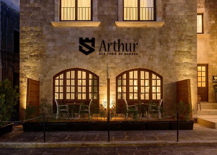 Arthur Suites In Old Town